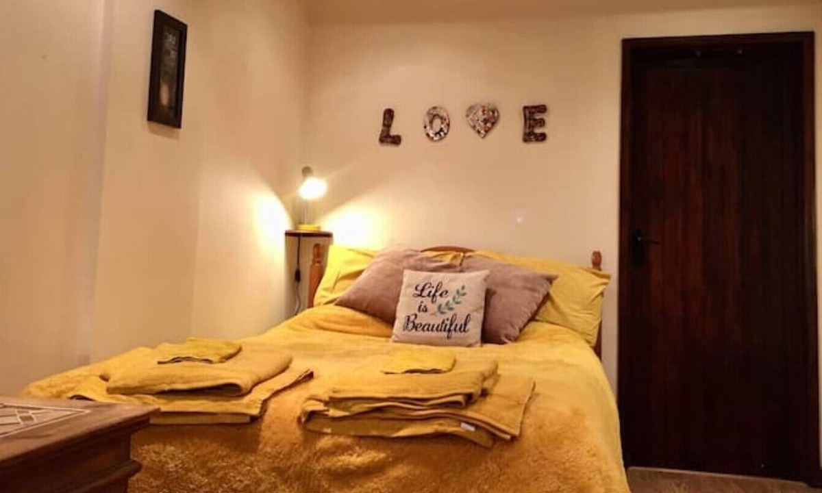 Cheddar Apartment | Pilgrims Haven Cheddar Adorable quaint guest house