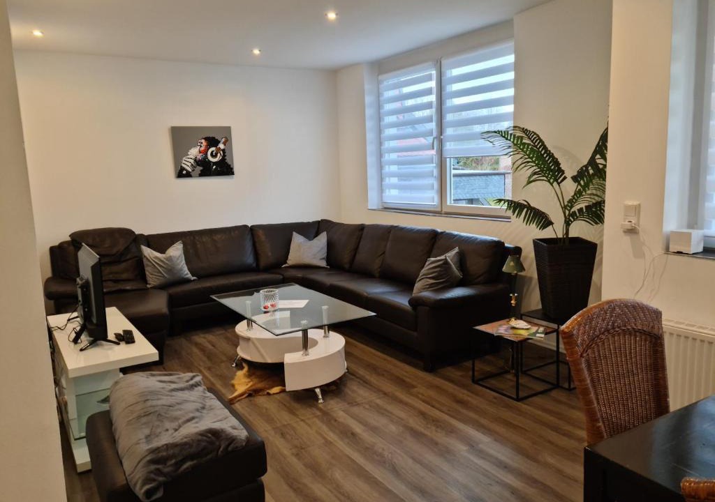 Madfeld Apartment | Pilgrims "Hermine" Fewo mit 3 Schlafzimmern, Balkon, fast Internet
