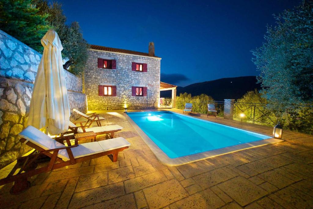 Platrithias Villa | Pilikas Luxury Villas