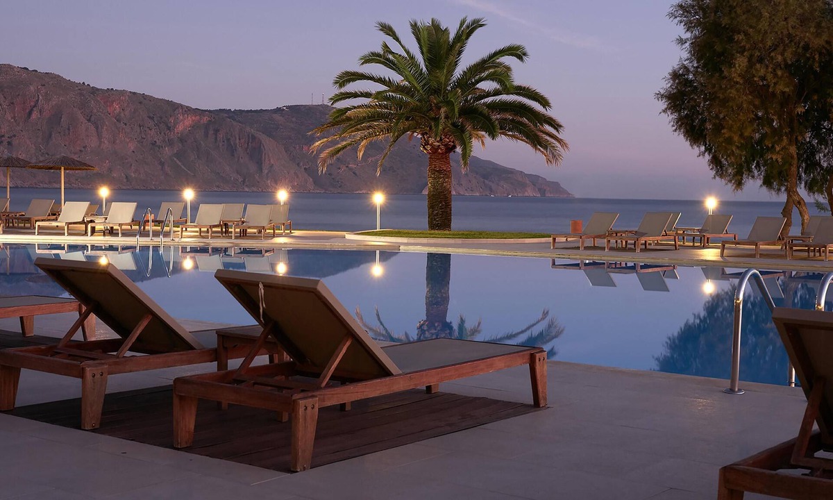 Mathes Hotel | Pilot Beach Resort