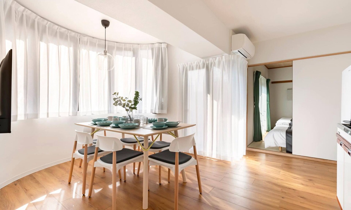 Naniwa Apartment | Pine Brook Apartments 306