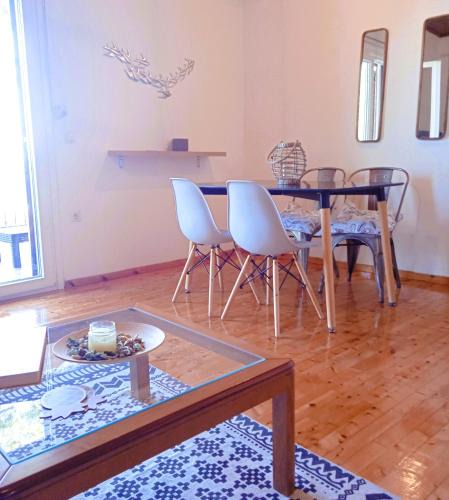 Frinion Apartment | Pine House with Sea View