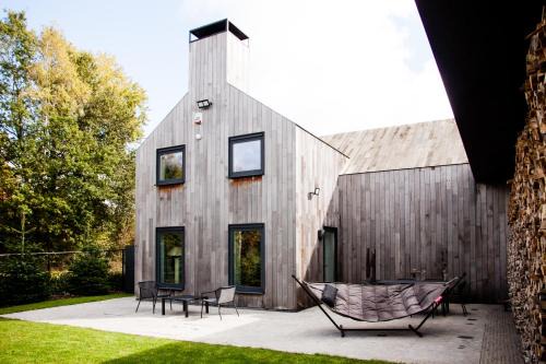 Herbeumont House | Pine Tree