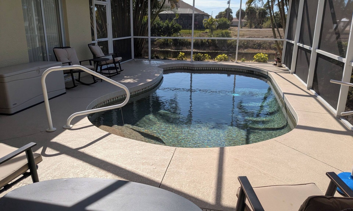 Pine Valley House | Pine Valley Palms - Charming 3-BR Waterfront Home in Rotonda with Heated Pool