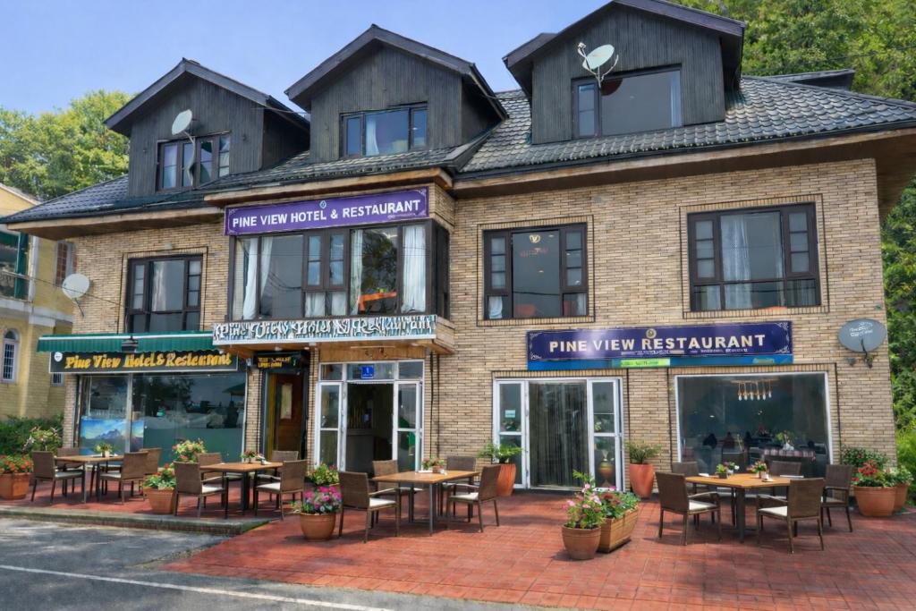 Srinagar Hotel | Pine view