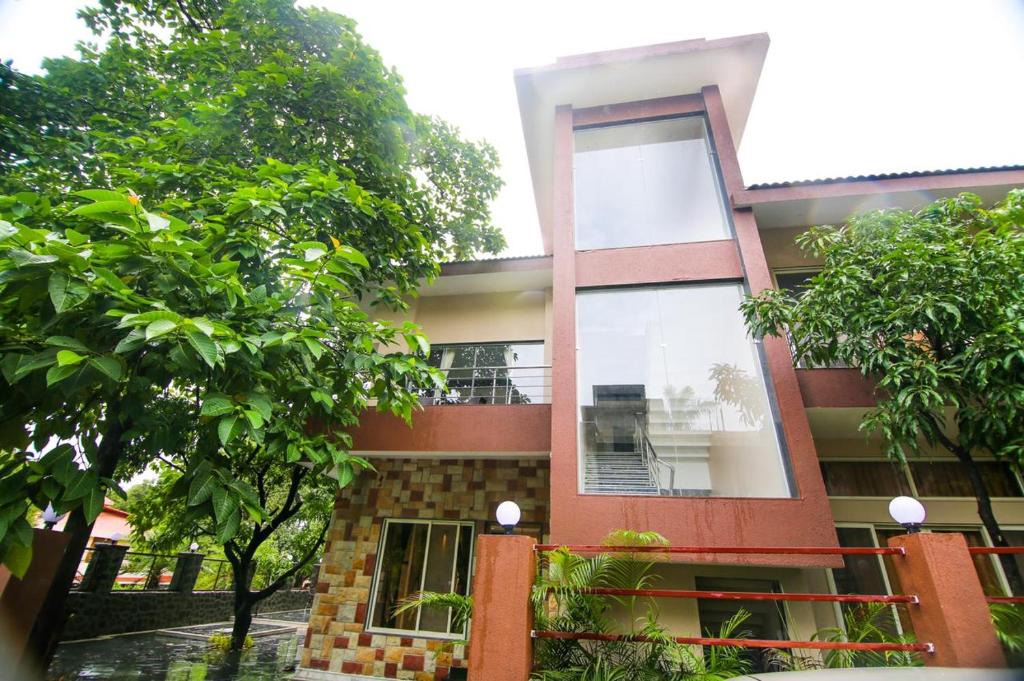 St.Stanislaus Villa Villa | Pine Villa- Blanca