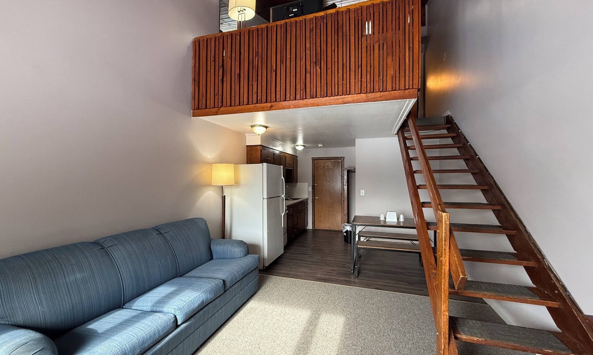 North Attleboro Hotel | Pineapple Inn