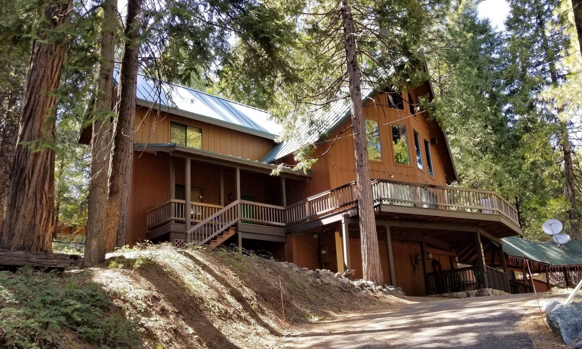 Long Barn Cabin | PinecrestAreaRentals #5 Gorgeous! 3rd night free till 6/15. Just Book 2nights.