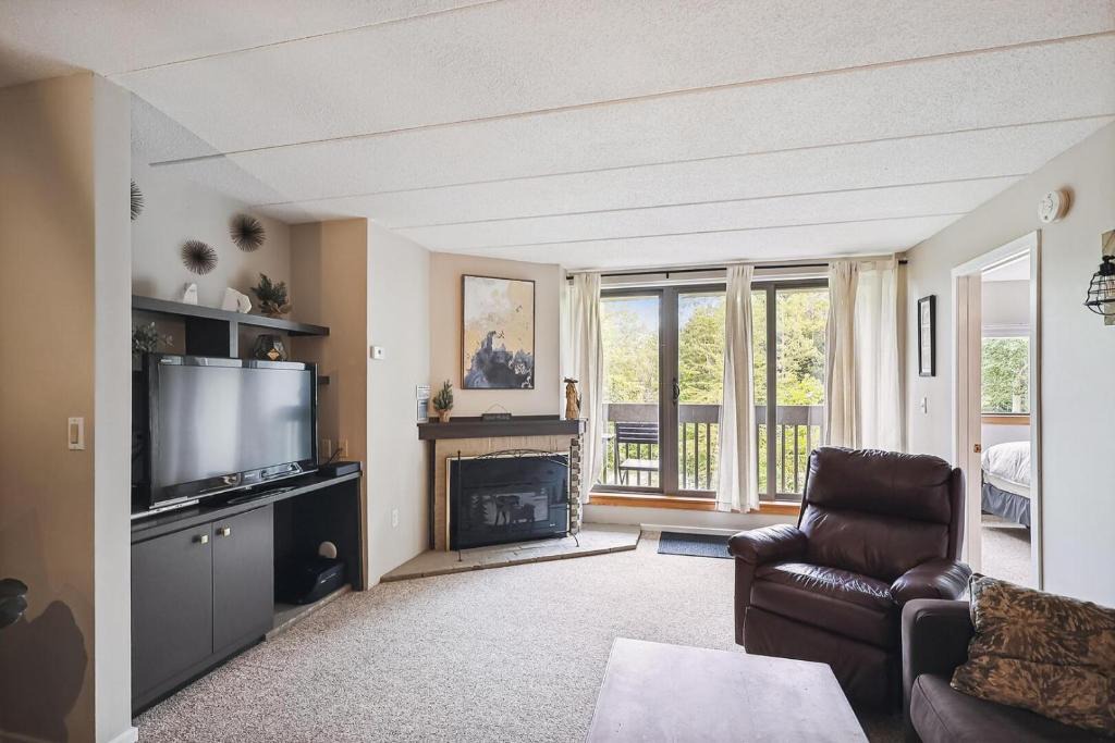 Killington House | Pinnacle F08