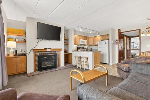 Killington House | Pinnacle F14