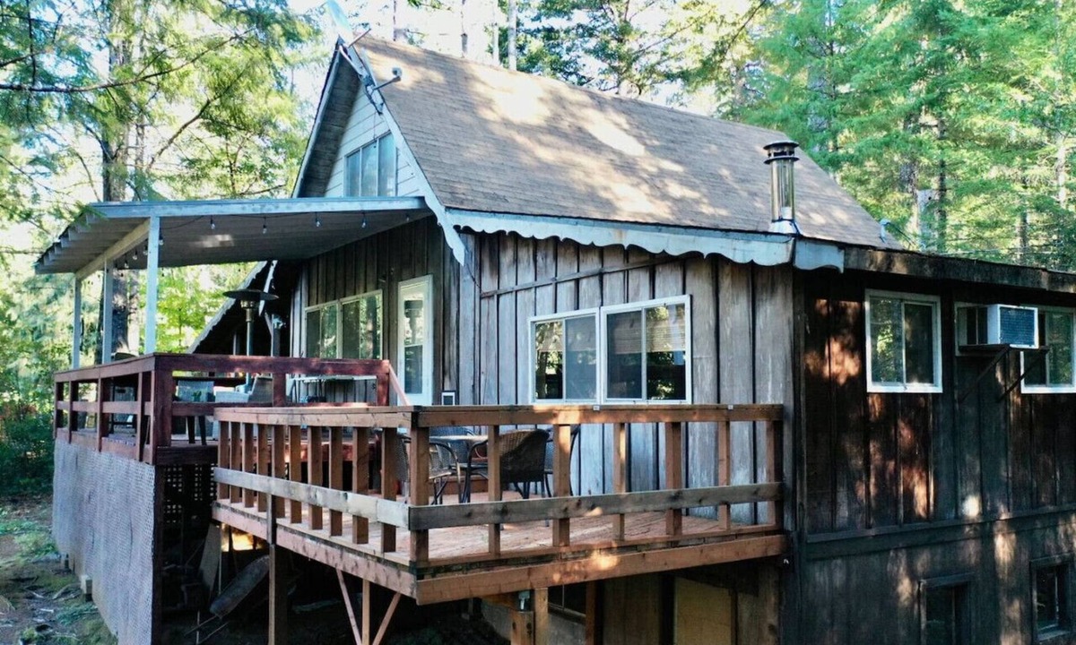 Gasquet Cabin | Pioneer Cabin Retreat