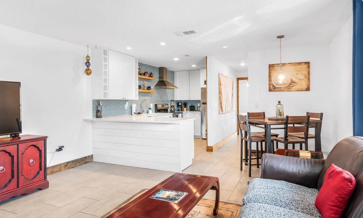 Flagler Beach Condo | Pirate Beach Hideaway | Flagler Beach | Short Walk To The Beach & Restaurants | WiFi