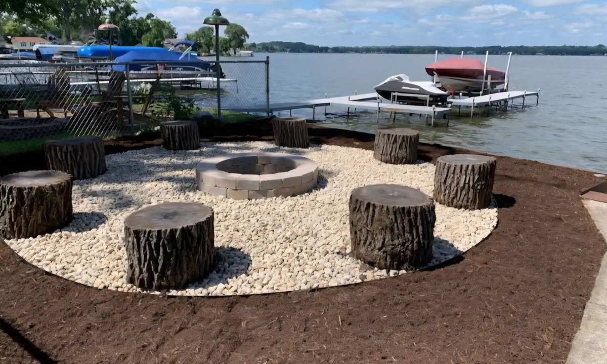 Fox Lake House | Pistakee Lake-Front Retreat
