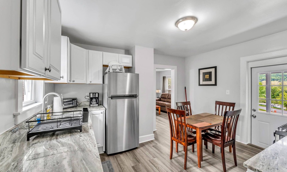 Oneonta Apartment | Pitcher's Paradise Apt 3 - All Star Baseball Rentals