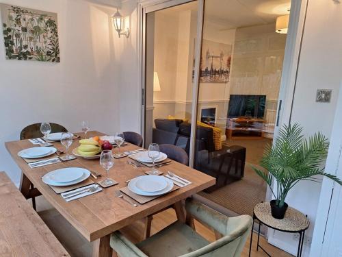 Lee House | Pitfold Road