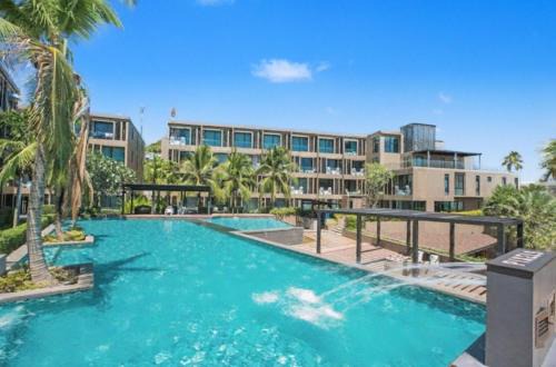 Wichit Apartment | Pixels - Ocean Front Studio with Pool View Cape Panwa