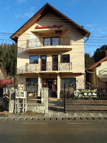 Hangu House | Pizza House