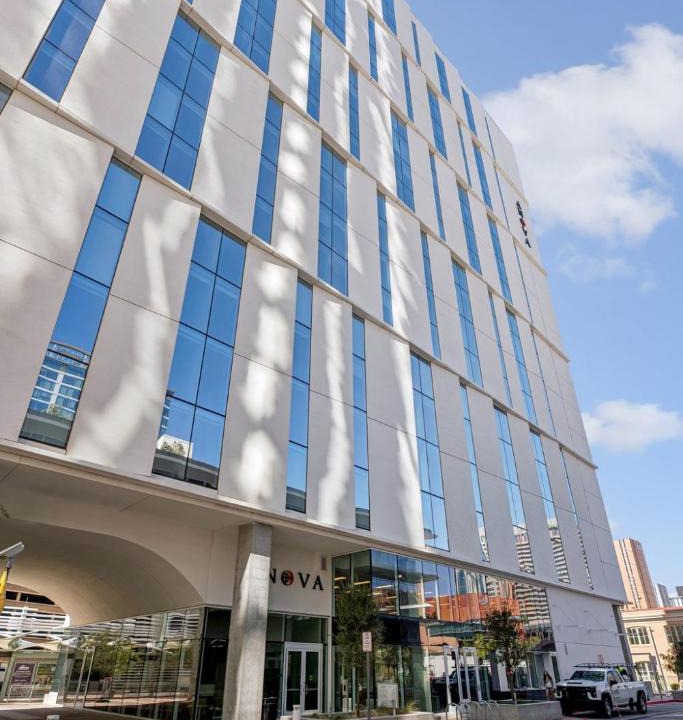 Downtown Phoenix Apartment | Placemakr Downtown Phoenix
