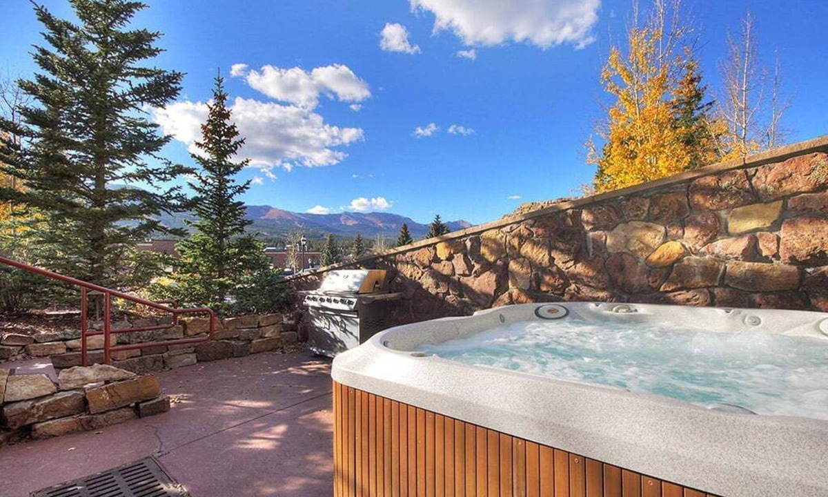 Historic District House | Placer Ridge Lookout: Great Views - Private Hot Tub.
