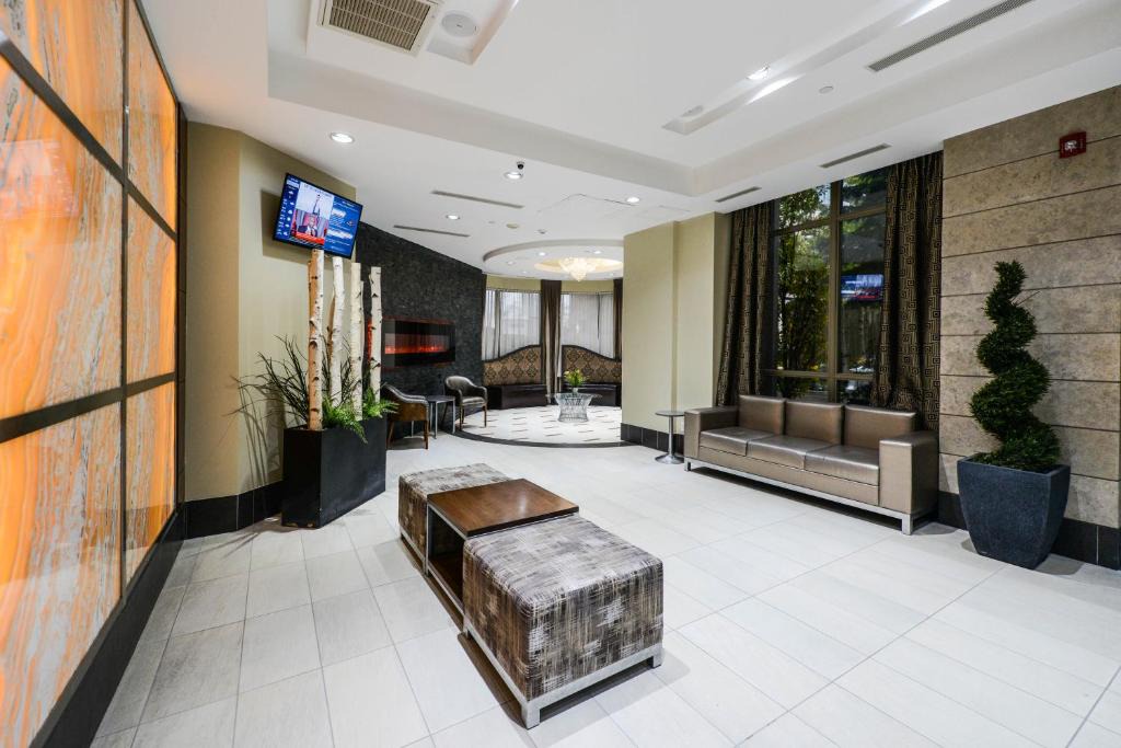 Downtown Mississauga Apartment | PlanURstay - Luxury Condo