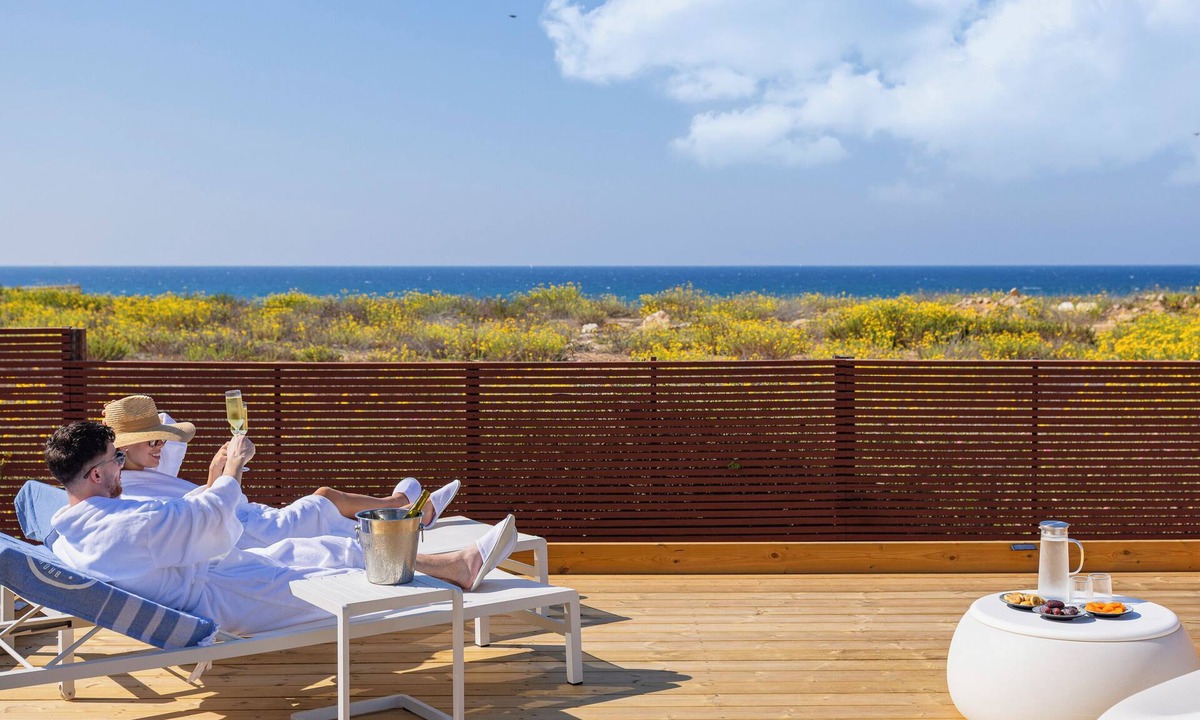 Tel Aviv Promenade Hotel | PLAY Hatzuk Beach