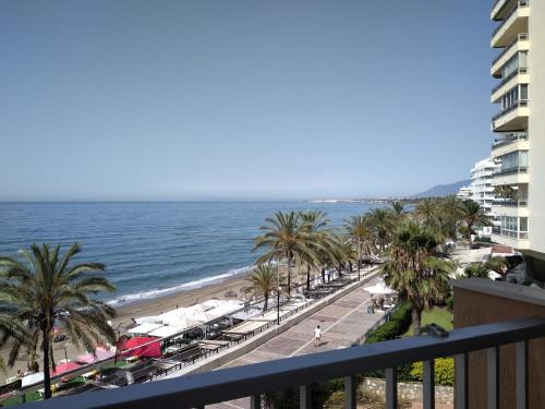 Marbella Seafront Promenade Apartment | Playa Marbella