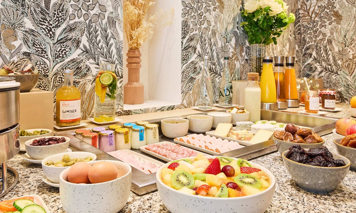 Porte-Dauphine Hotel | Plaza Tour Eiffel Hotel