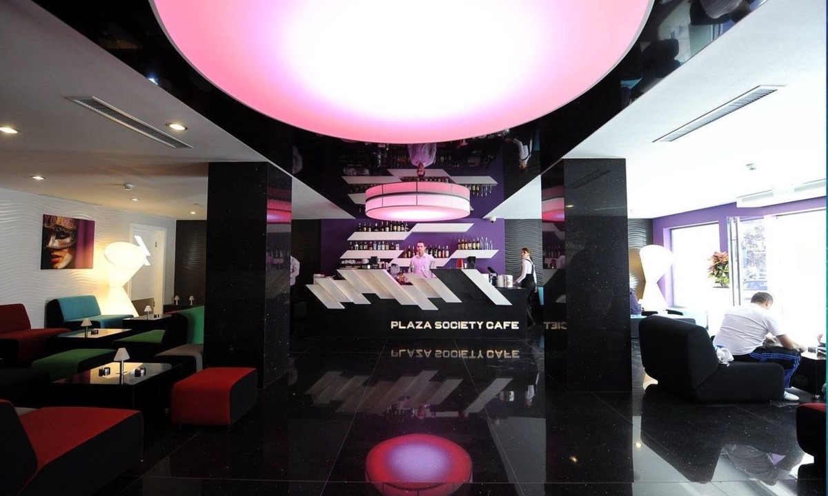 Tirgu Mures Hotel | Plaza V