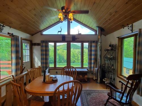 Roxbury House | Pleasant Brook Cottage