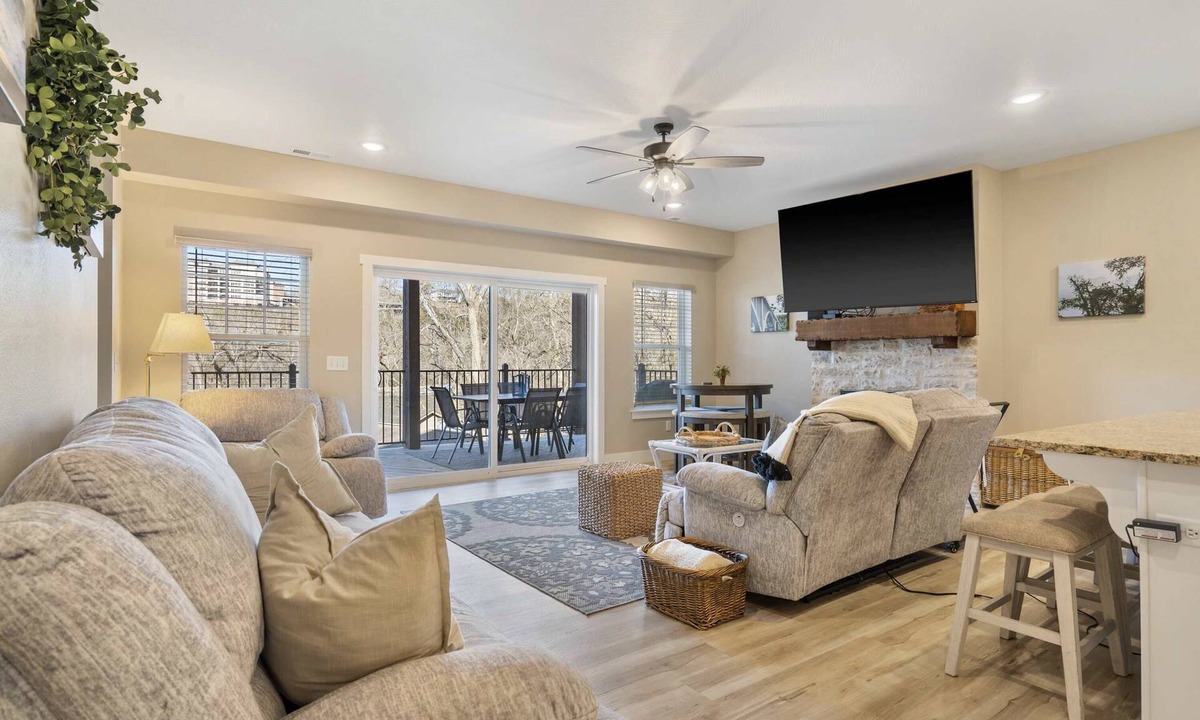 Branson Condo | Pleasant View on Taneycomo