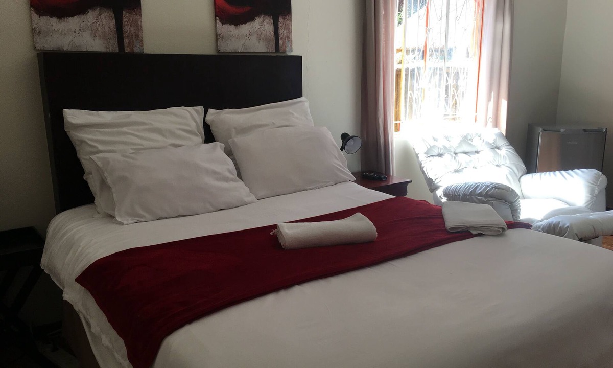 Ghanzi House | Pleassure Suites