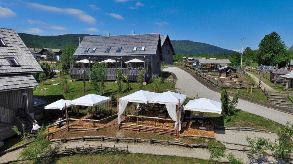 Plitvica Selo Resort | Plitvice Lakes Hotel Ethno Houses