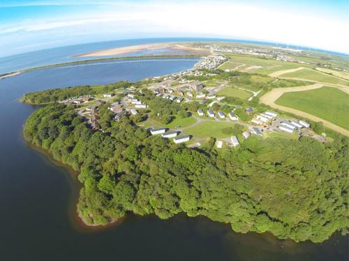 Millom Resort | Plot 188D Lakeside Cabin, Wyldecrest, Millom