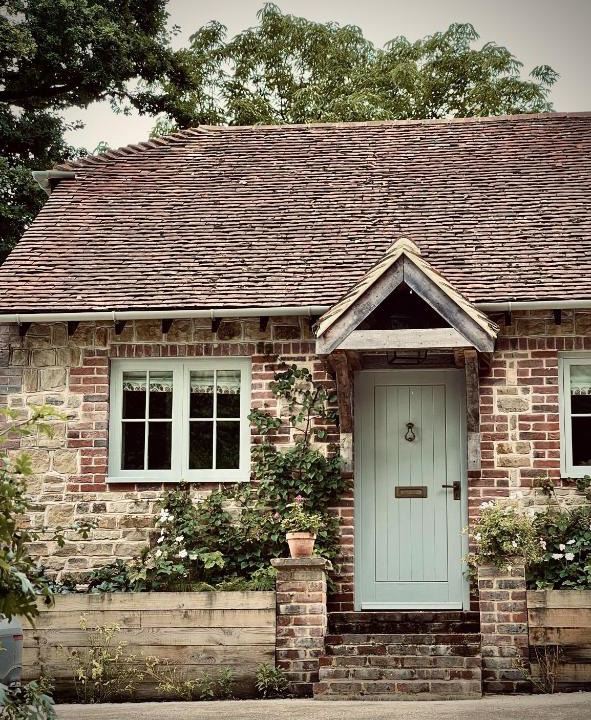Fernhurst House | Plum Henley