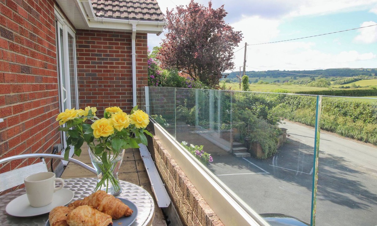 Longford Cottage | Plum Hill