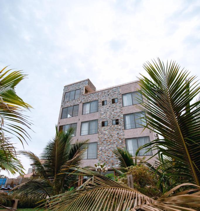 Sakumono Hotel | Plus 33 Hotel