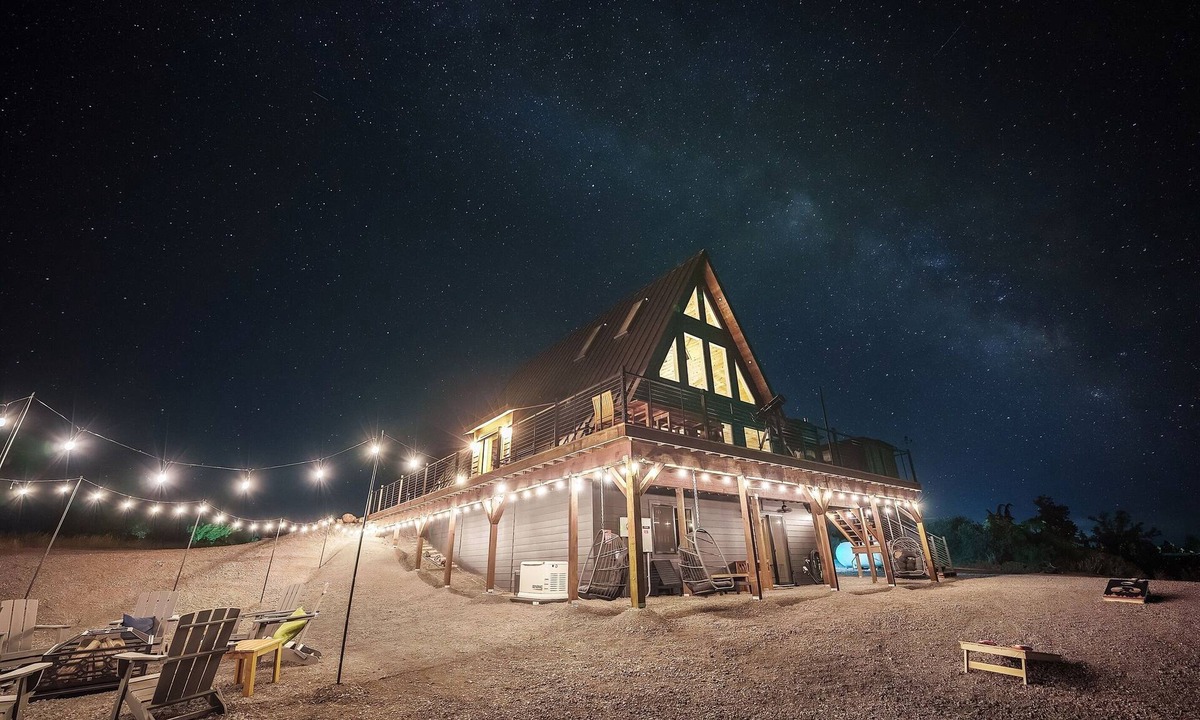 Chiloquin Cabin | PNW AFrame|Hottub|Mtn&LakeViews|Game Room|Theatre|
