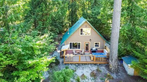 Darrington House | PNW River Cabin