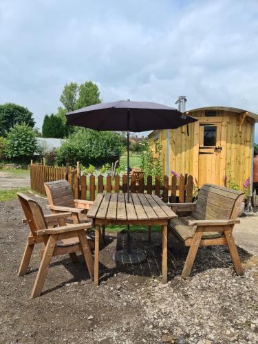Tunstall Other | Poachers Keep, Shepherds Hut