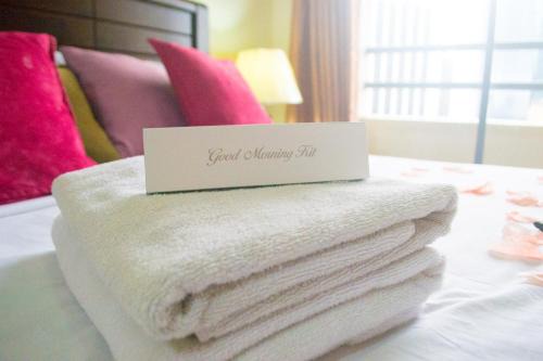 Makati Apartment | POBLACION SUITES - Polaris