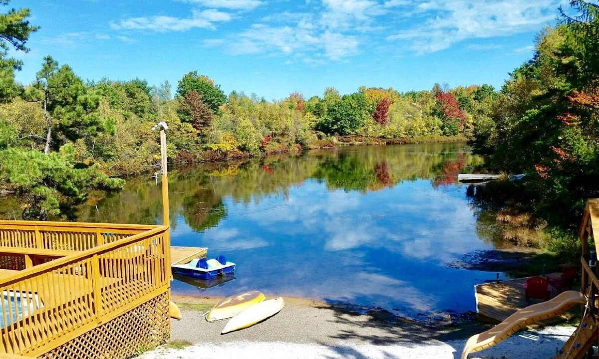 Long Pond House | Pocono Lakefront Onsite Swimming Pool/Hot Tub, Playset/2 docks/Sandy Beach/Boats