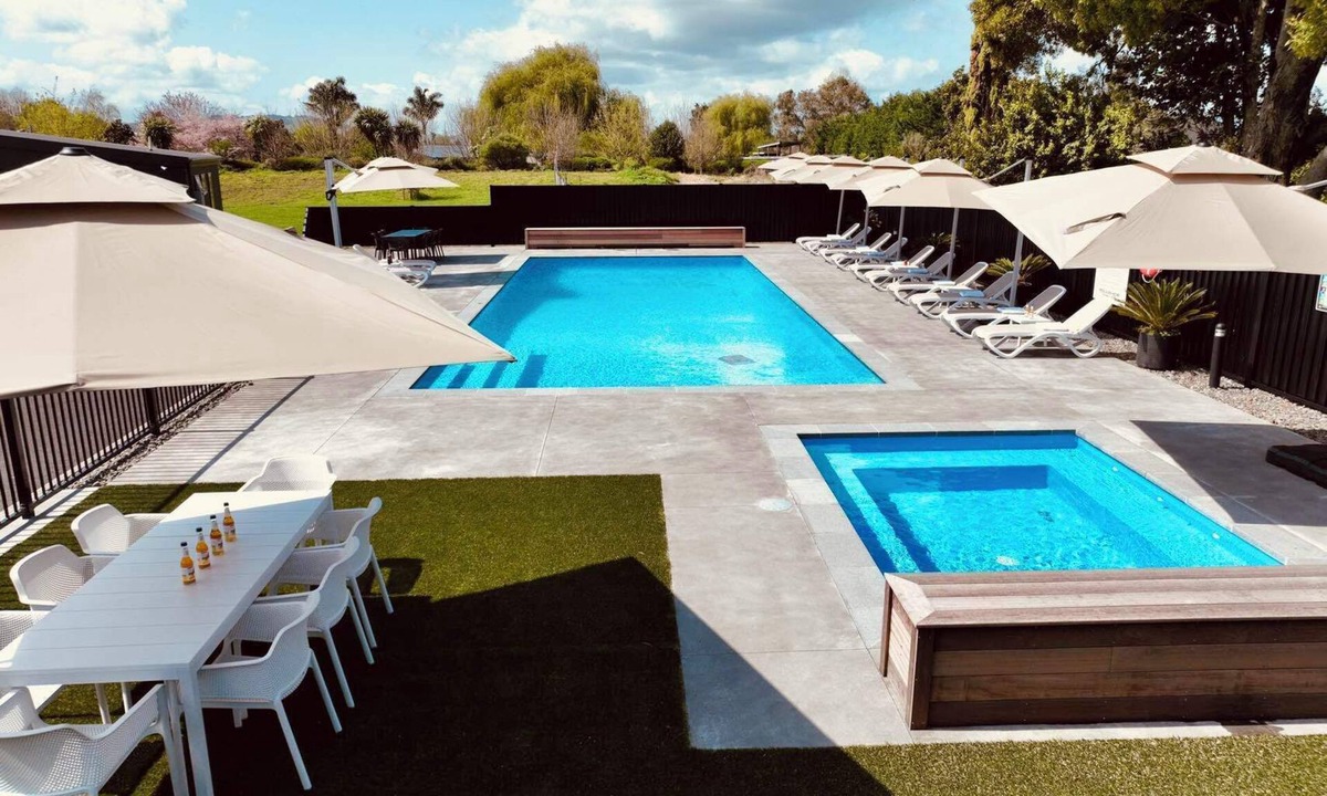 Cambridge Hotel | Podium Lodge