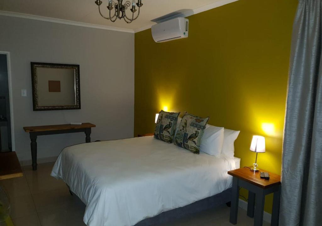 Vryburg Bed & Breakfast | Poetry Guestrooms
