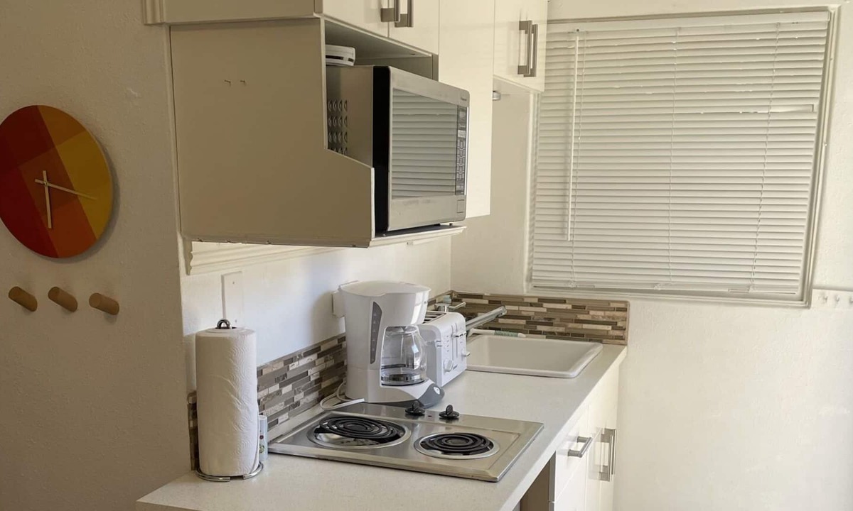 Roseville - Fleet Ridge Apartment | Point Loma Studio, Walk to the Bay! Bali Unit