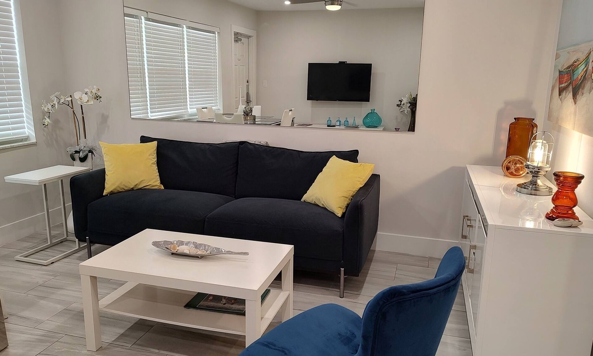 Harbor Village Condo | Pompano beach hidden gem