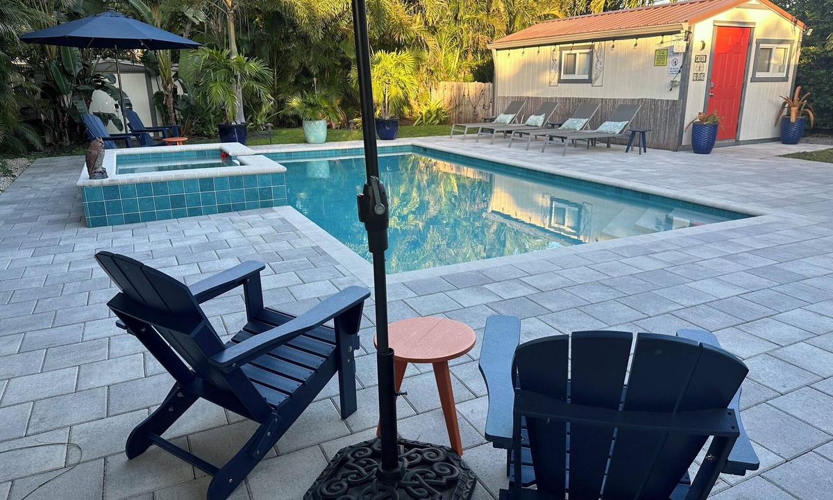 Pompano Beach House | Pompano Beach House 5 min. from the Ocean. Heated salt water pool