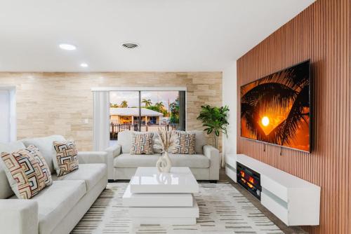 Pompano Beach Villa | Pompano Beach Villa Waterfront with Heated Pool and Docking