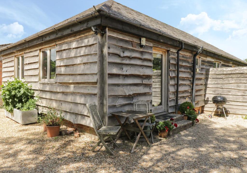 New Forest District House | Pond View
