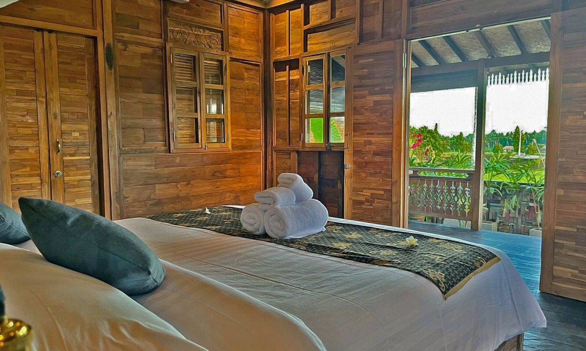 Lodtunduh Villa | Pondok Eka Wood