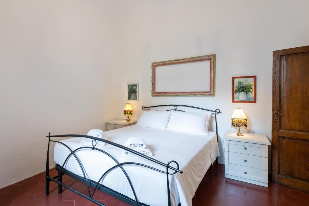 Oltrarno Apartment | Ponte Vecchio Cozy Flat